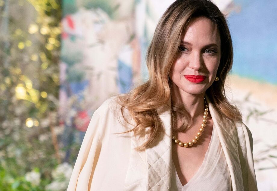Angeline Jolie