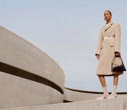 Looks urbanos, sporty chic e muito trendy: Eis as peças-chave para esta primavera
