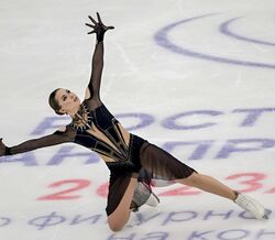 Quem é Kamila Valieva, a patinadora russa punida?