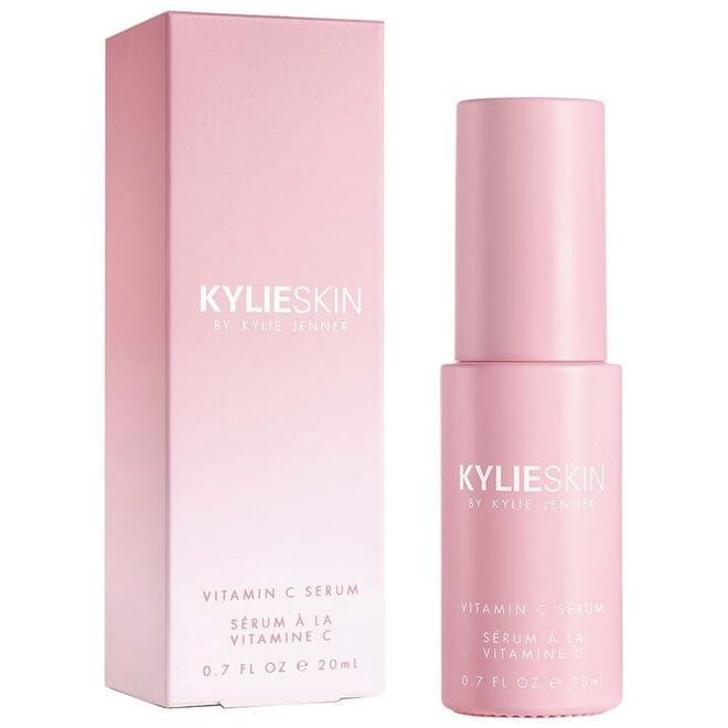 Serum Vitamin C, antes €38,95, agora €27,20, Kylie by Kylie Jenner na Douglas.