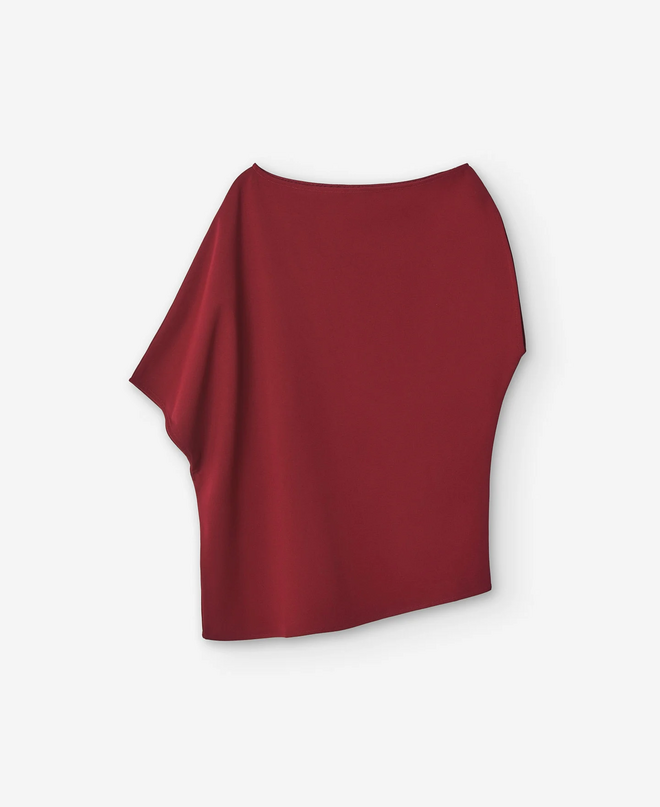 Top, antes €89, agora €39, Adolfo Dominguez.