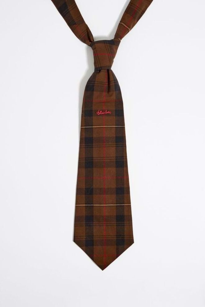 Gravata, €58, Bimba y Lola.