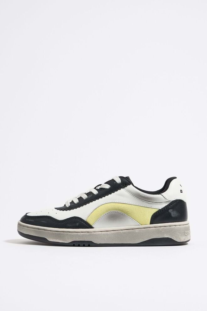 Tenis, €135, Bimba Y Lola.