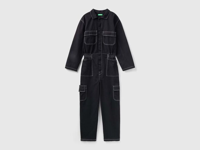 Macacão em sarja, agora €59,90, Benetton.