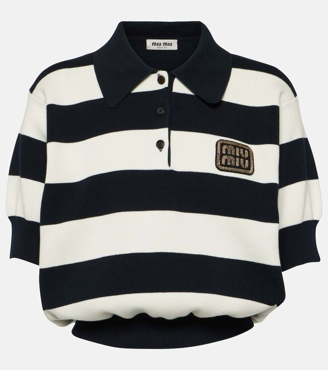 Polo em jersey de algodão, €980, Miu Miu em Mytheresa.com.