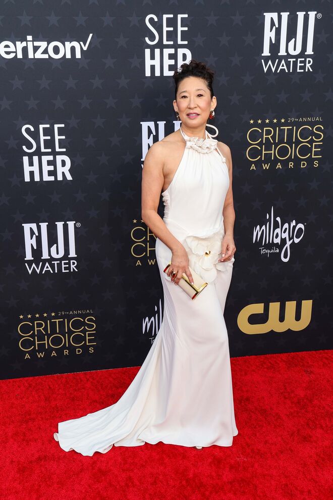 Sandra Oh em Jordan Johnson Chung.