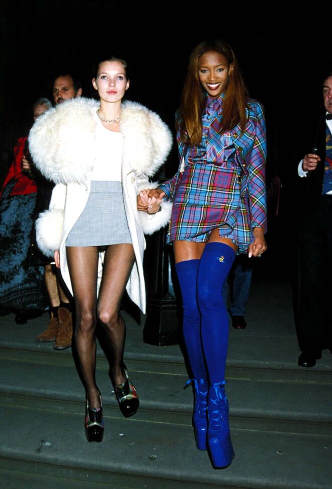 Kate e Naomi Campbell em 1991, no Prémio Designer do Ano.