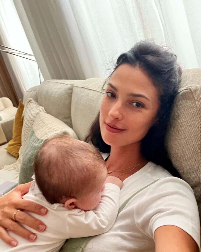 Vera foi o nome escolhido e nasceu no dia 15 de junho de 2023.