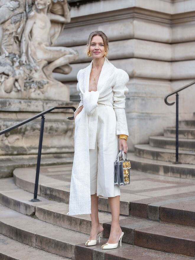 Natalia Vodianova no desfile de alta costura primavera/verão 2024 da Schiaparelli.