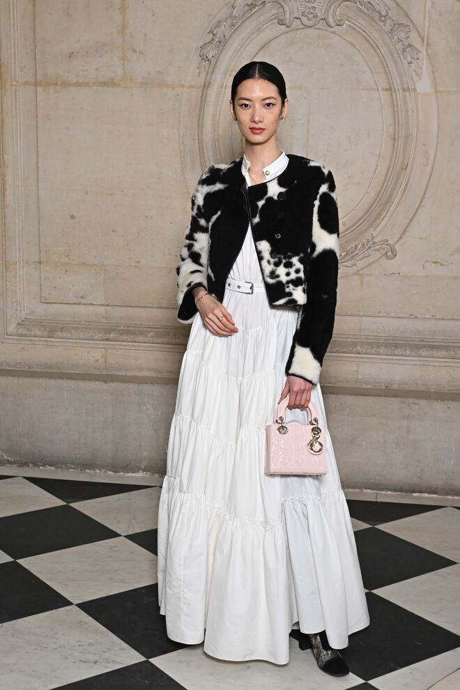 Cici Xiang Yejing no desfile primavera/verão 2024 da Christian Dior Haute Couture.