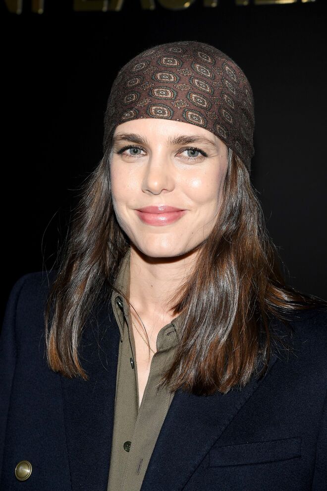 Charlotte Casiraghi assiste ao desfile da Saint Laurent, no âmbito da Semana da Moda Feminina de Paris outono/inverno 2020/2021, a 25 de fevereiro de 2020.