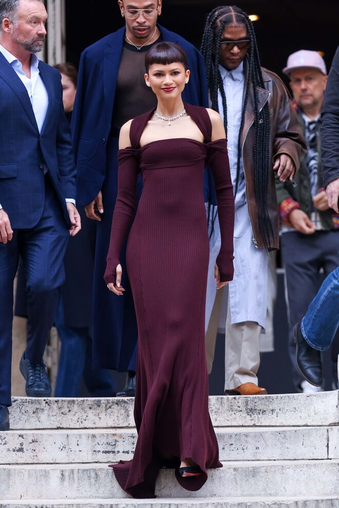 Zendaya assiste ao desfile Fendi Haute Couture primavera/verão 2024.