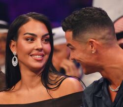 Georgina tem sempre estes três produtos de beleza na carteira