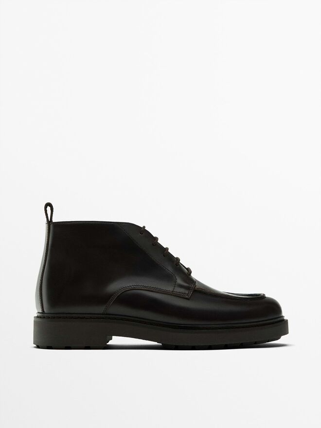 Botins, €149, Massimo Dutti.