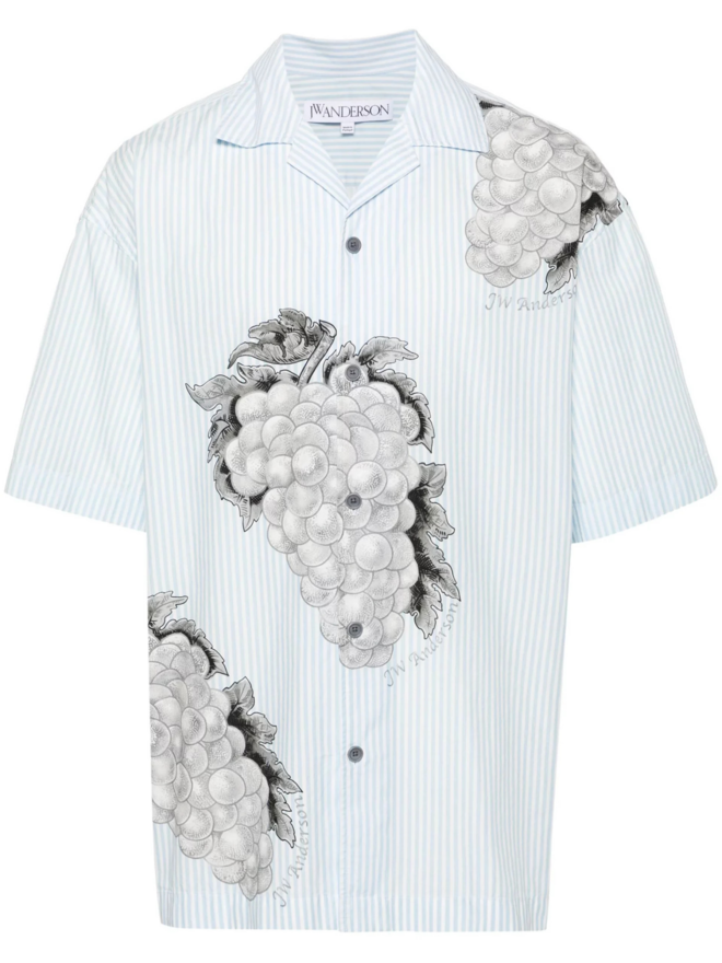 Camisa, €365, J.W. Anderson na Stivali.
