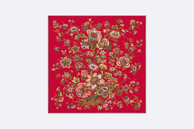 Lenço em seda, €490, Dior.