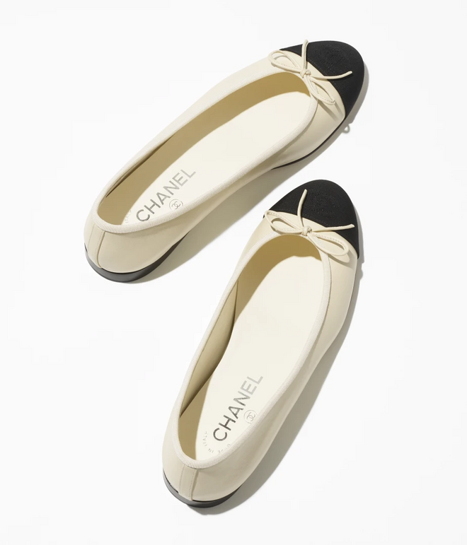 Sabrinas, €930, Chanel.