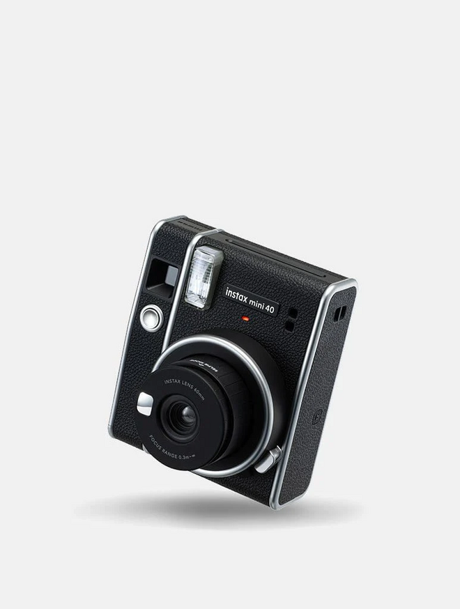 Câmara  fotográfica Instax Mini 40, €109,99, Fujifilm.