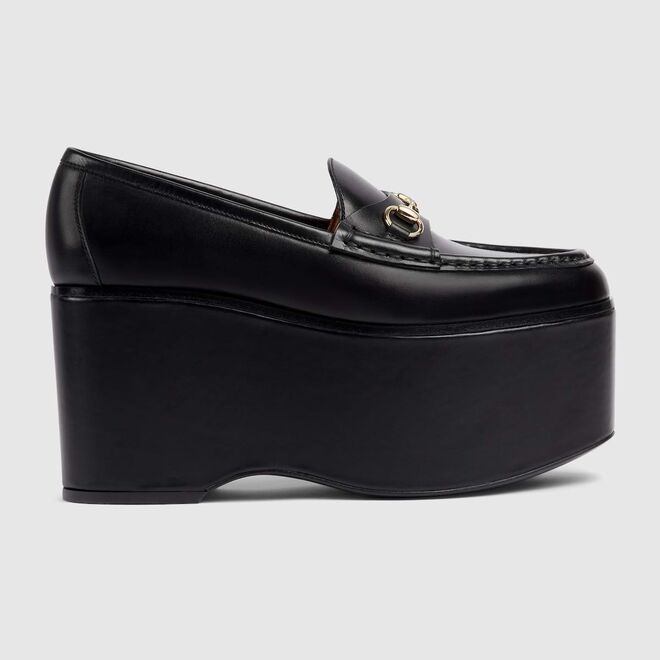 Loafers plataforma em pele, €1200, Gucci.
