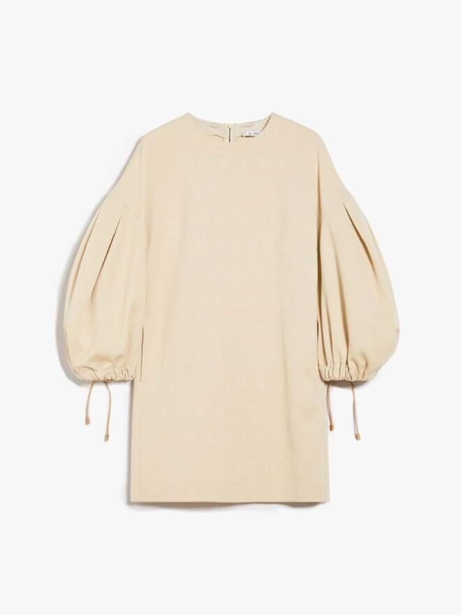 Vestido em popelina, €529, Max Mara.