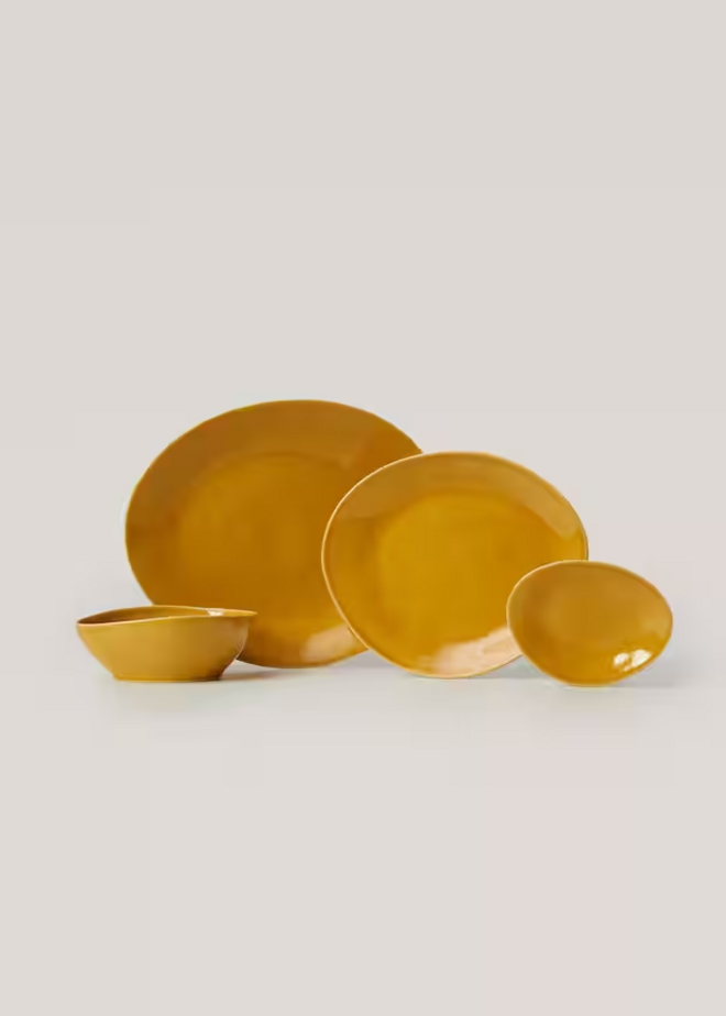 Serviço de mesa, a partir de €9,99 a peça, Mango Home.