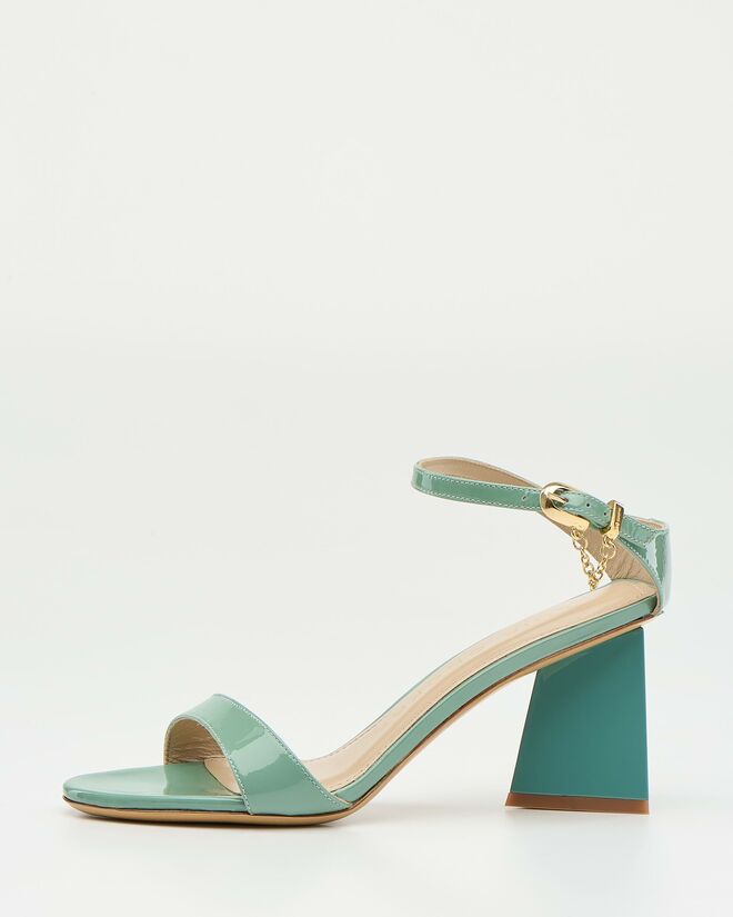 Sandálias Fortaleza da coleção Bossa Nova, €368, Luís Onofre.