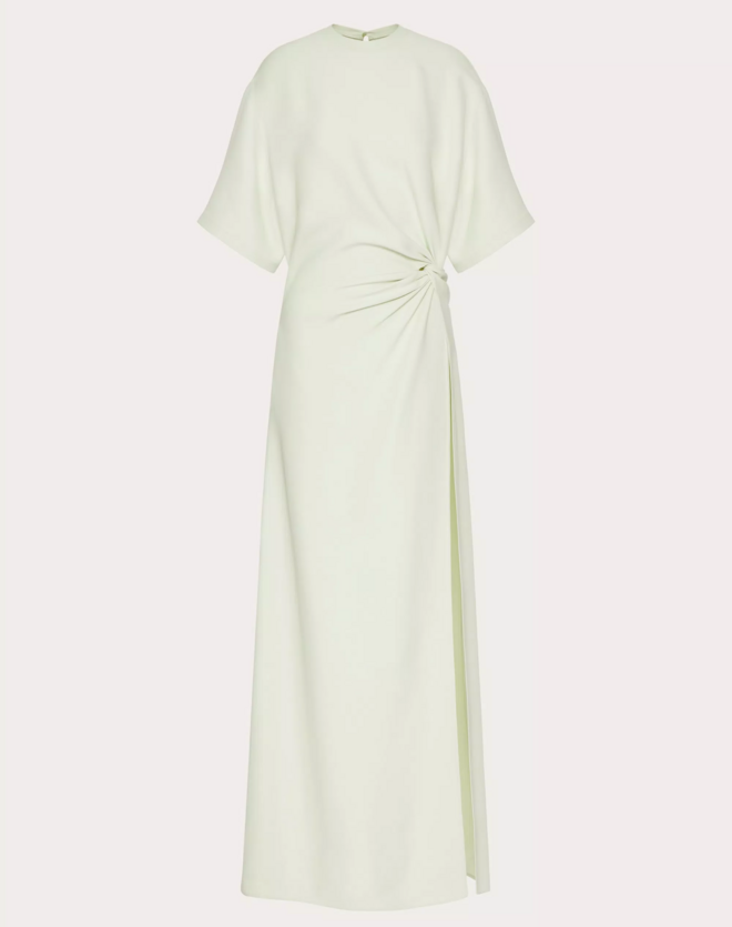 Vestido, €7000, Valentino.