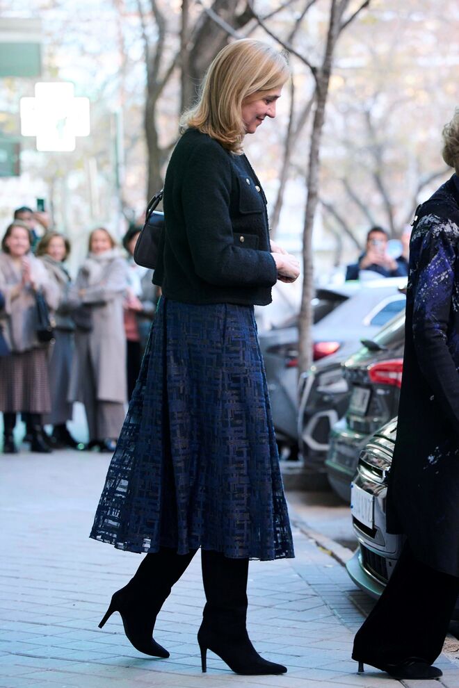 A infanta a celebrar o 60.º aniversário da Princesa Elena no restaurante Pabu, a 20 de dezembro de 2023, em Madrid, Espanha.