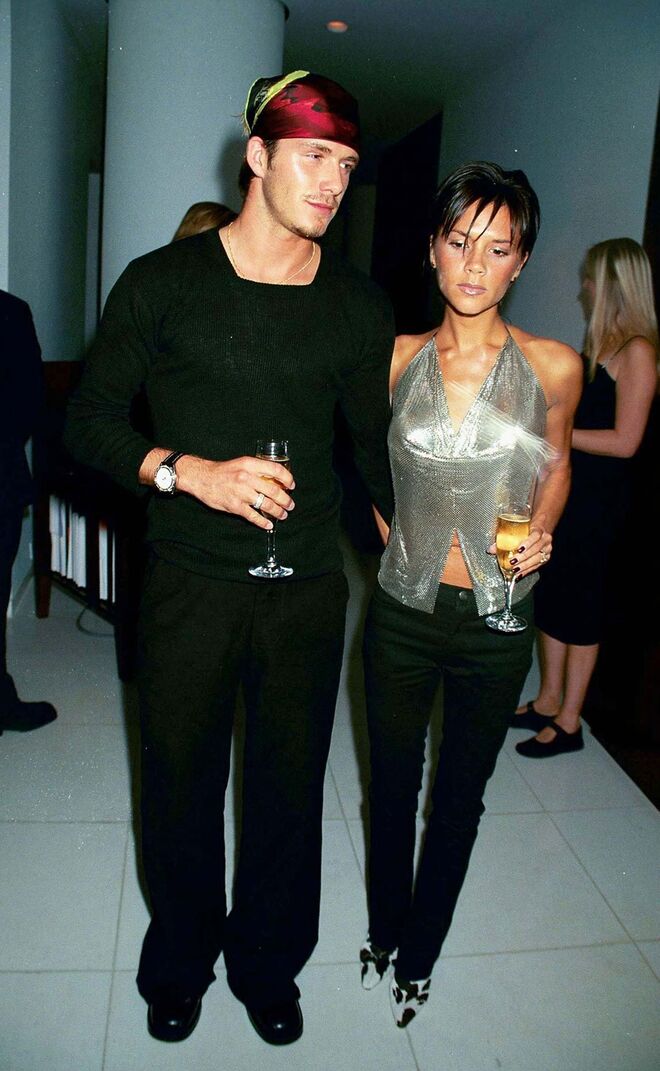 David e Victoria Beckham no lançamento da gama de jóias de Jade Jagger em 20 de setembro de 1999 em Londres, Inglaterra. 