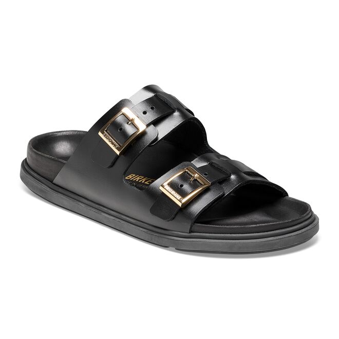 Sandálias, €220, Birkenstock.