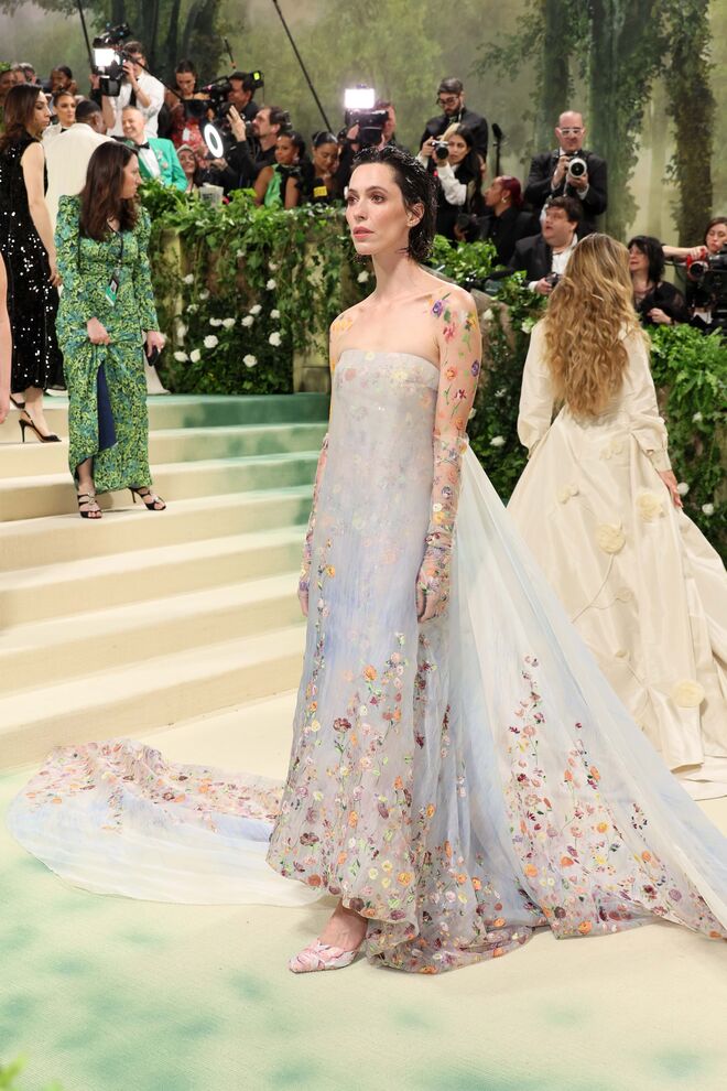 Rebecca Hall em Danielle Frankel.