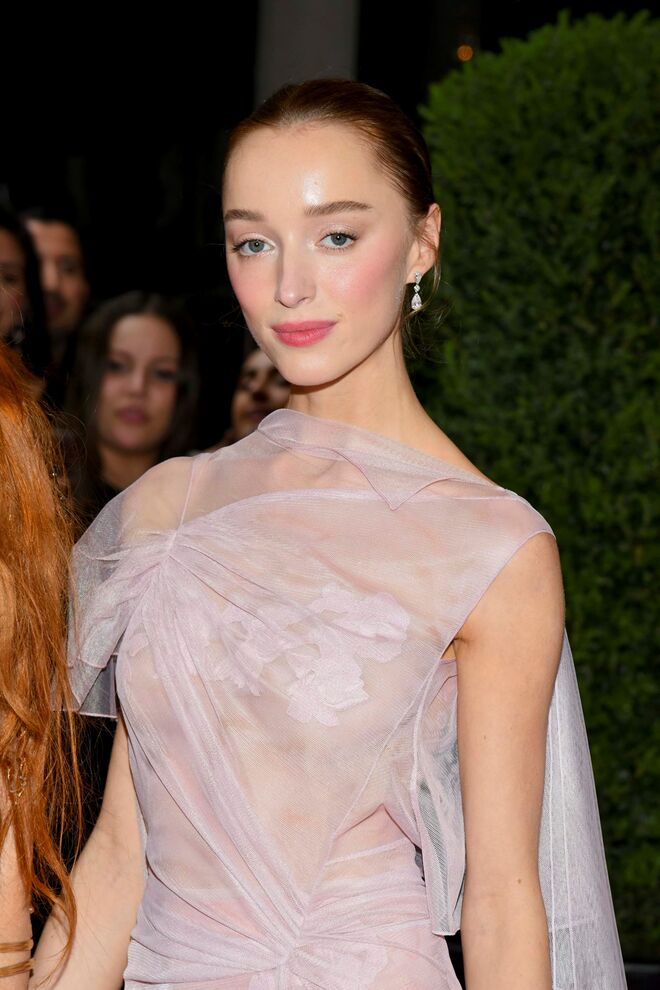 Phoebe Dynevor