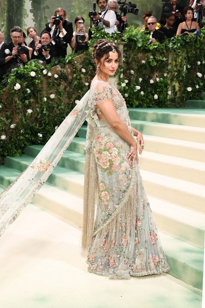 Alia Bhatt em Sabyasachi saree.