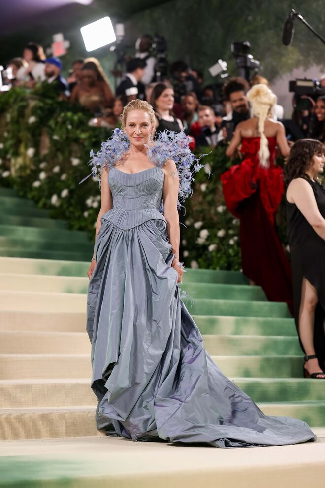 Uma Thurman em Tory Burch.