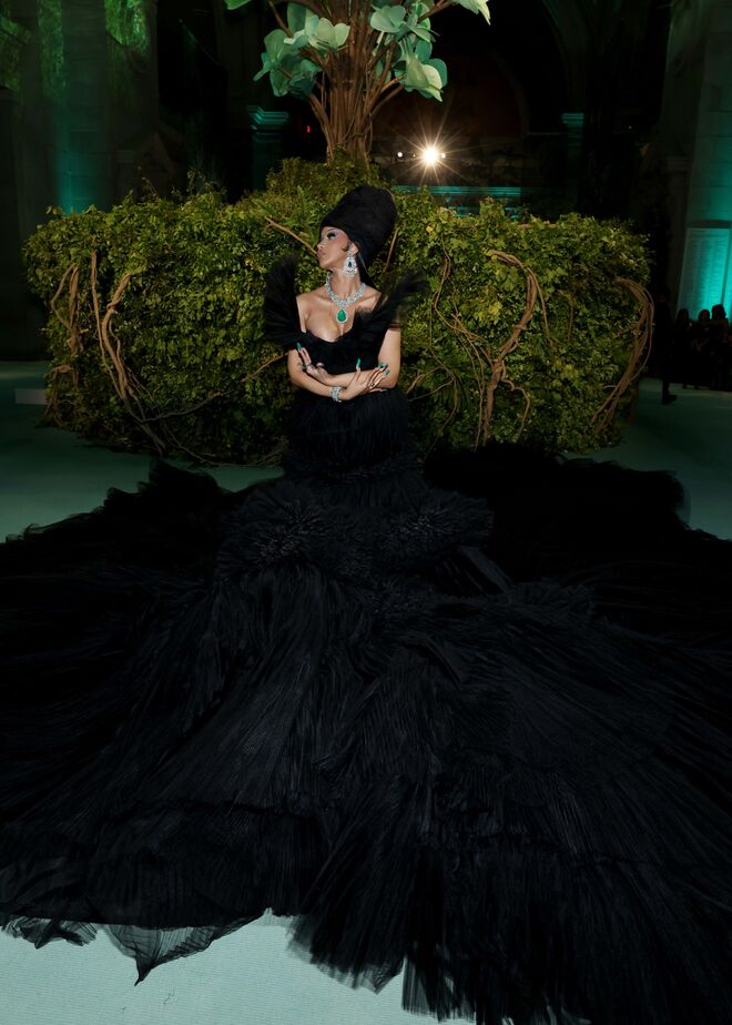 Cardi B em Giambattista Valli.