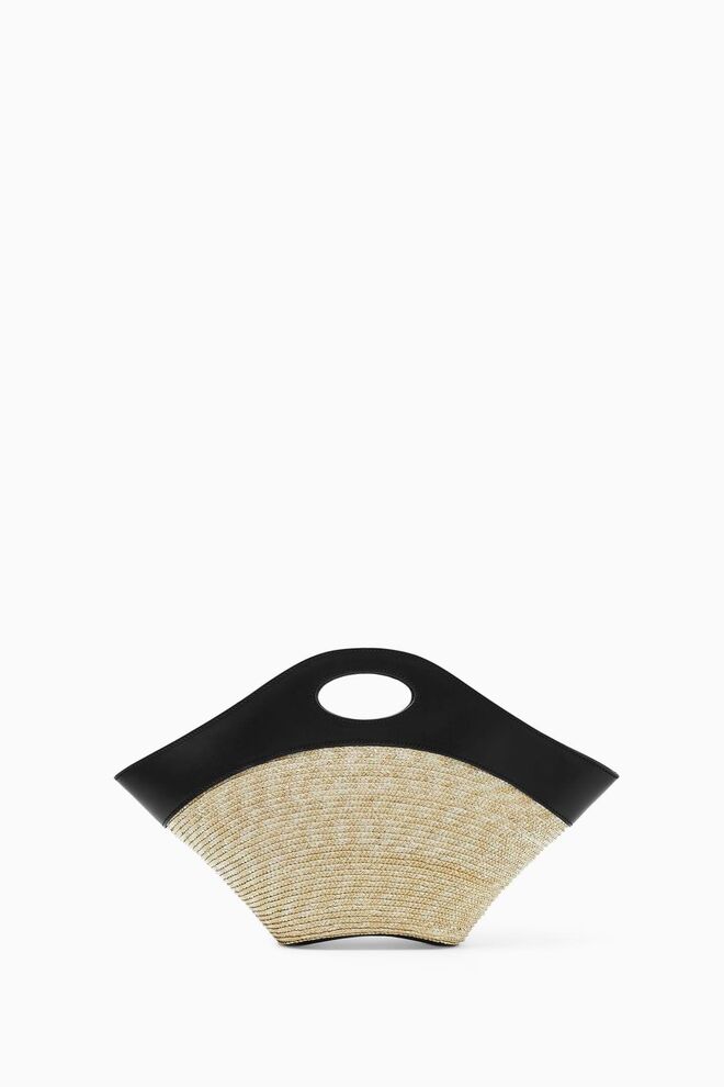 Carteira Market Small Bucket, €89, COS.