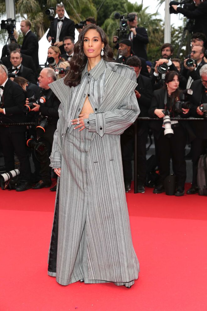 Cindy Bruna em Laruicci's.