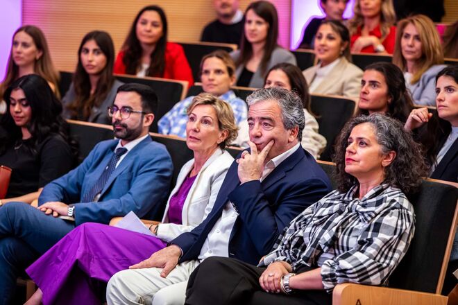 Flávio Santos, adjunto da vereação de Carla Rocha (à direita), com Isabel Rodrigues, administradora Medialivre, e Luís Ferreira, diretor comercial da Medialivre.