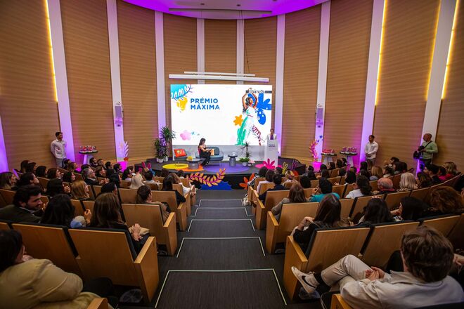 Imagens gerais do evento, com os convidados da Máxima.