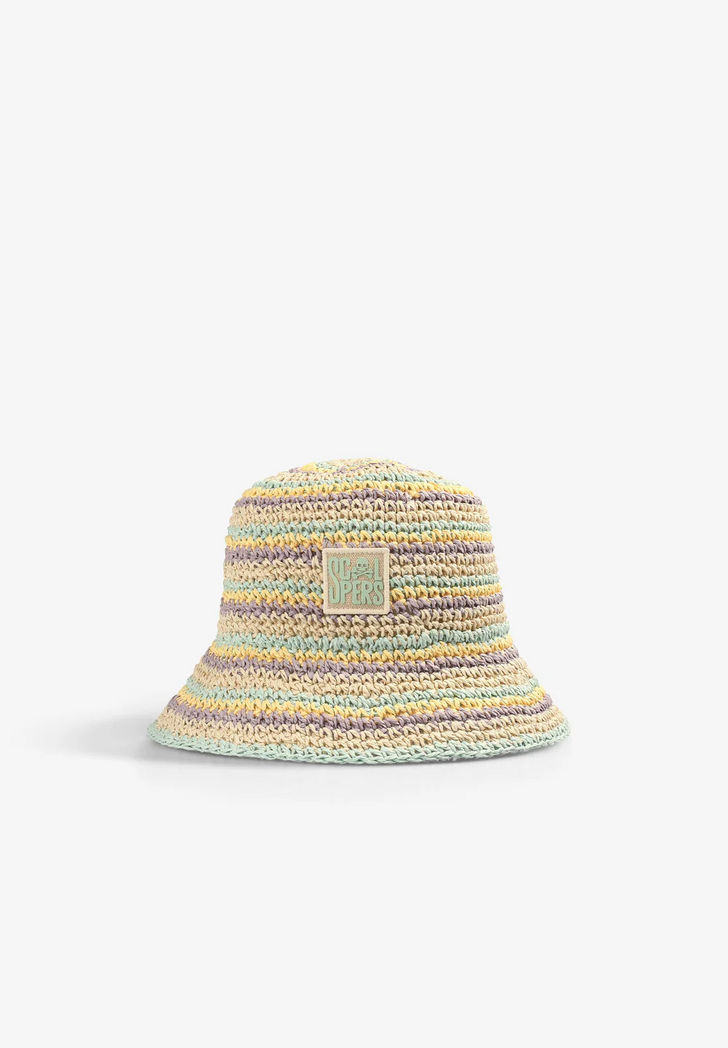 Chapéu, €24,90, Scalpers.