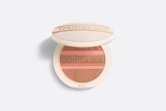 Blush Forever Natural Glow, €59, Dior (Edição Limitada).