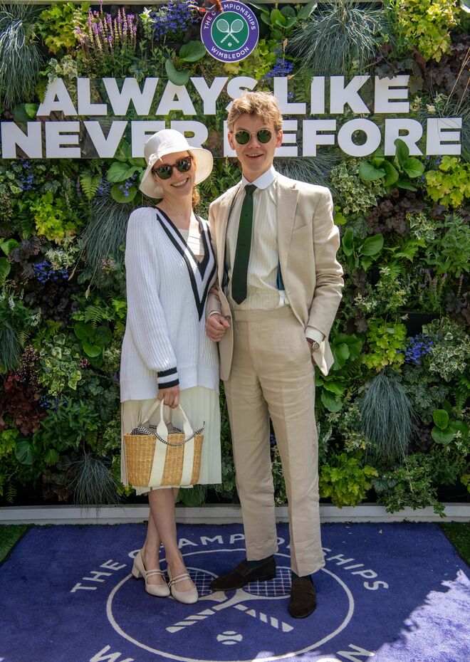 Talulah Riley e Thomas Brodie-Sangster 