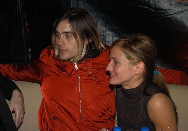 Jared Leto e Cameron Diaz. Estes dois começaram a namorar em 1999, em segredo, e ficaram juntos durante quatro anos. Dizem as más línguas que foi Cameron que terminou a relação, desgastada pelo facto de Leto ser um "ator de método", daqueles que quando recebe um papel, vive, fala, veste-se e comporta-se como a personagem – até em casa e nos tempos livres – até o filme estar concluído. 