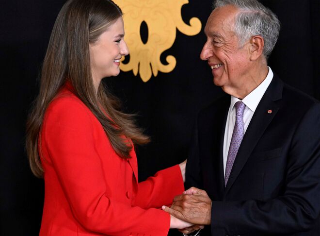 Foi durante o almoço que a herdeira do torno espanhol deixou umas palavras aos presentes. Começou por agradecer ao presidente “pela hospitalidade e todo o carinho com que a recebeu em Lisboa”. E, em castelhano, continuou: "esta é uma viagem que esperava com entusiasmo e que me faz muito feliz”.