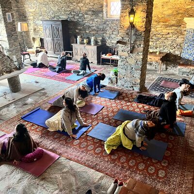 Testemunho. Este é um retiro de yoga a sério