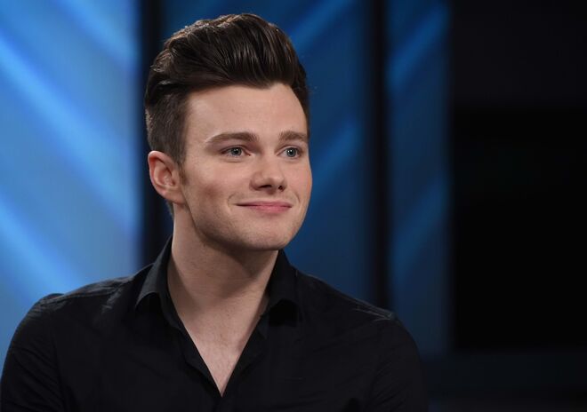 Chris Colfer | O ator da série Glee é um autor best-seller do New York Times. O seu trabalho mais conhecido é a série infantil "The Land of Stories". O seu primeiro romance, "The Wishing Spell", foi publicado em 2012.