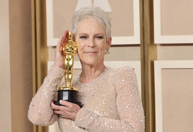 Jamie Lee Curtis | Além de ter ganho este querido amigo dourado em 2023 e de ter uma carreira recheada de outros sucessos, depois de adotar os seus dois filhos, a atriz inventou uma fralda com uma bolsa à prova de humidade para guardar toalhitas. A criação foi patenteada em 1988.