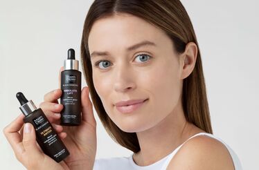 Lifting e luminosidade: a dupla de séruns que desafia o envelhecimento