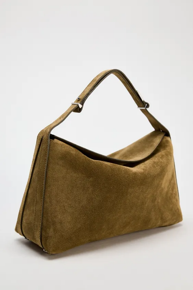 Zara, Mala de Ombro, €149.