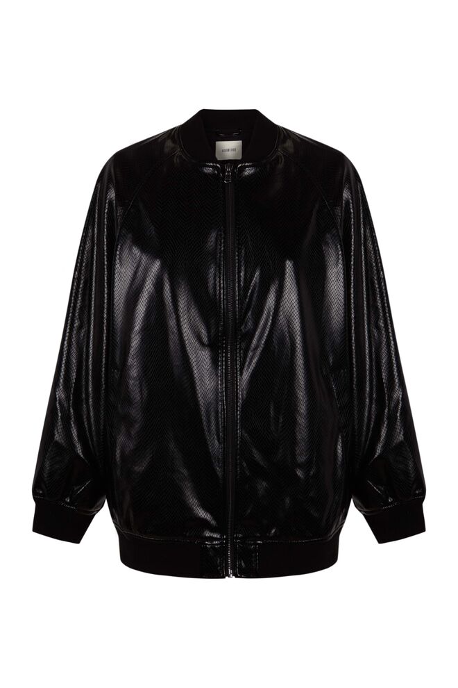 Blusão, €79,99, Slow Love.